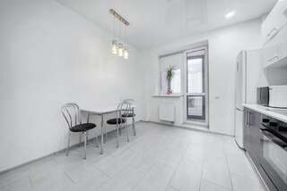 Апартаменты Квартира в 2 мин от Метро Грушевка на пр-т Дзержинского Минск Апартаменты с балконом-27